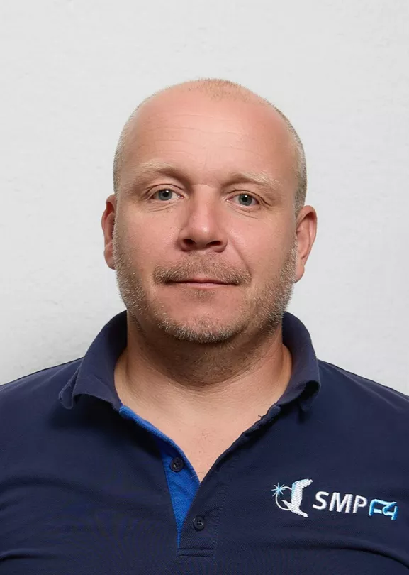                                                          Чамкин Роман Владимирович Спортивный директор SMP Karting, Председатель Комитета картинга РАФ
                                                     